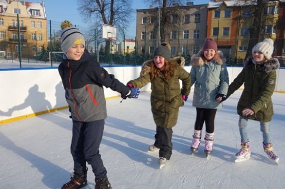  Grafika #11: WF ZIMĄ NA LODOWISKU grafika