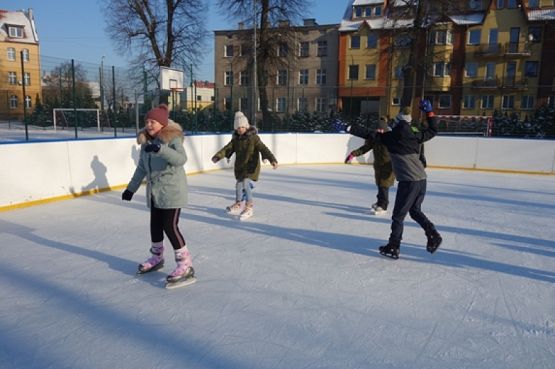  Grafika #14: WF ZIMĄ NA LODOWISKU grafika