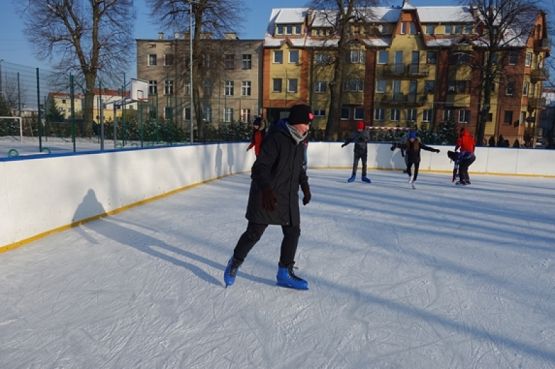  Grafika #17: WF ZIMĄ NA LODOWISKU grafika