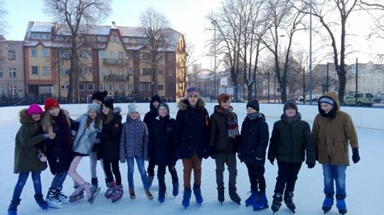  Grafika #33: WF ZIMĄ NA LODOWISKU grafika