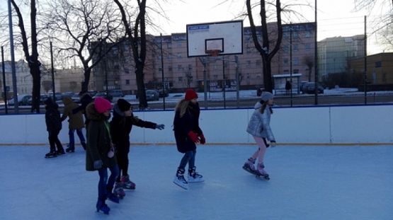  Grafika #34: WF ZIMĄ NA LODOWISKU grafika