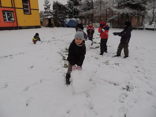  Grafika #0: Zabawy na śniegu grafika