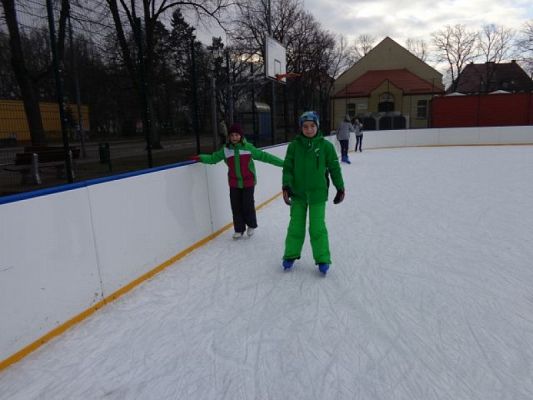  Grafika #4: Wyjście na lodowisko grafika