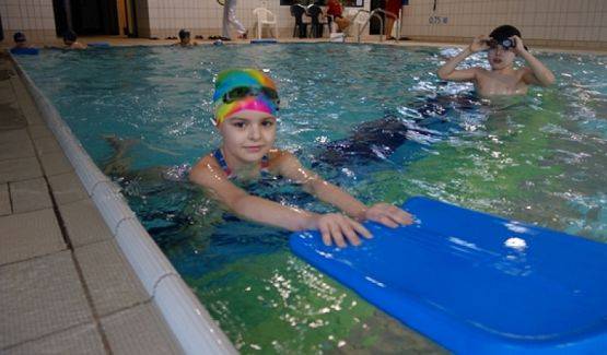  Grafika #0: ZAJĘCIA NA BASENIE KLAS I-III grafika