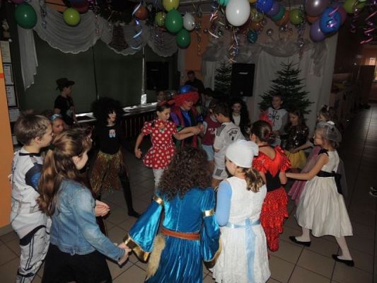  Grafika #2: Bal karnawałowy grafika