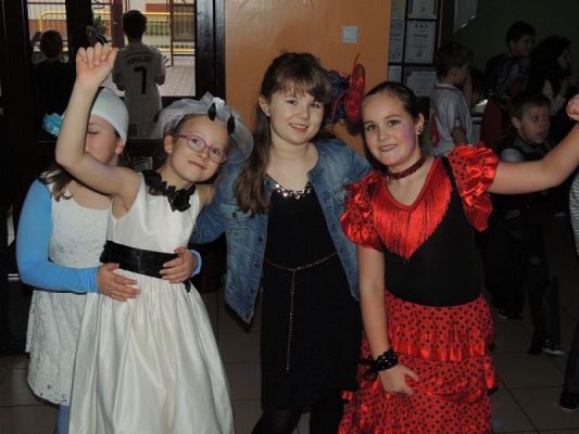  Grafika #5: Bal karnawałowy grafika