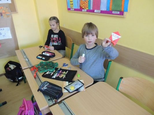  Grafika #3: Bożonarodzeniowe ozdoby w wykonaniu IIIb grafika