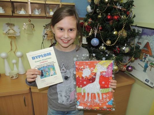  Grafika #0: Nagroda w Powiatowym Konkursie Plastycznym Kartka Świąteczna - Boże Narodzenie grafika