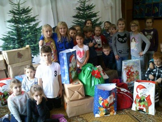  Grafika #6: Podziękowanie dla rodziców i uczniów SJSP w zorganizowaniu paczek dla potrzebujących rodzin grafika