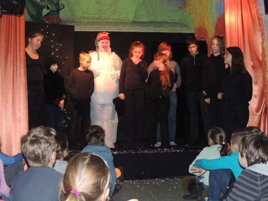  Grafika #1: Przedstawienie pt. Śnieżne show! grafika