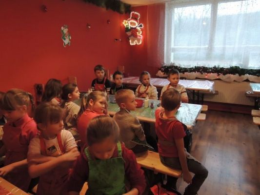  Grafika #3: Pierwszaki na Przystanku Świętego Mikołaja grafika