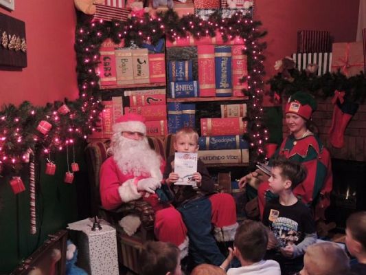  Grafika #12: Pierwszaki na Przystanku Świętego Mikołaja grafika