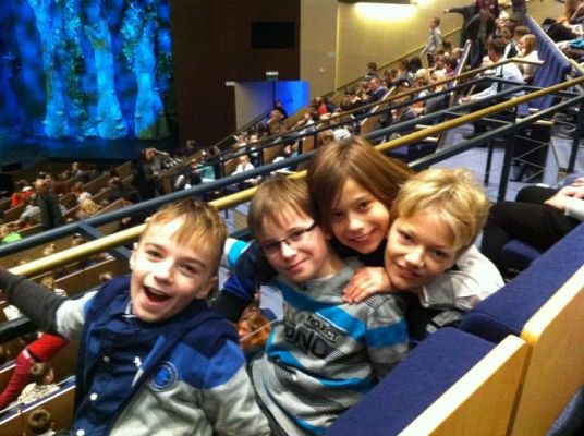  Grafika #0: Dawaj pyska, Shrek! Ty ślicznoto… – wycieczka klas starszych na musical grafika