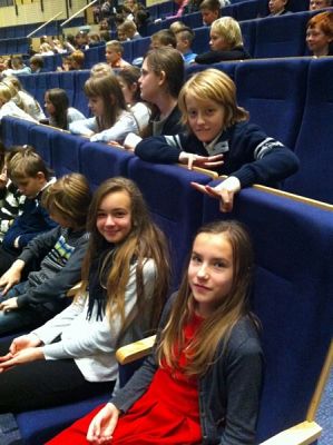  Grafika #2: Dawaj pyska, Shrek! Ty ślicznoto… – wycieczka klas starszych na musical grafika