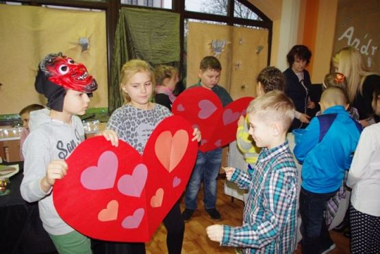  Grafika #0: Dziś cień wosku ci ukaże, co ci życie niesie w darze grafika