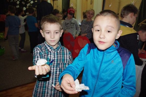  Grafika #3: Dziś cień wosku ci ukaże, co ci życie niesie w darze grafika