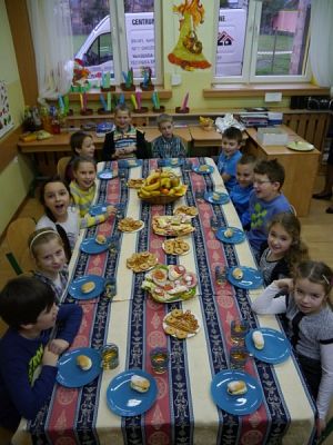  Grafika #9: Dziś cień wosku ci ukaże, co ci życie niesie w darze grafika