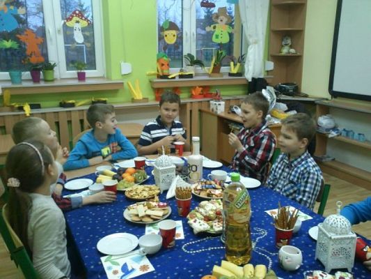  Grafika #16: Dziś cień wosku ci ukaże, co ci życie niesie w darze grafika