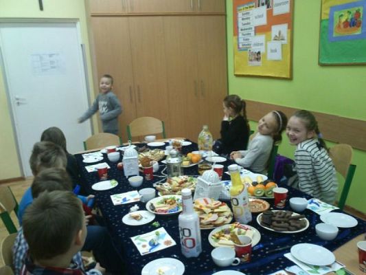  Grafika #18: Dziś cień wosku ci ukaże, co ci życie niesie w darze grafika