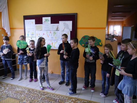 Grafika #1: Inscenizacja wiersza Na straganie grafika