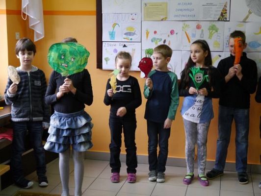 Grafika #7: Inscenizacja wiersza Na straganie grafika