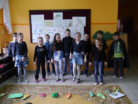 Grafika #11: Inscenizacja wiersza Na straganie grafika