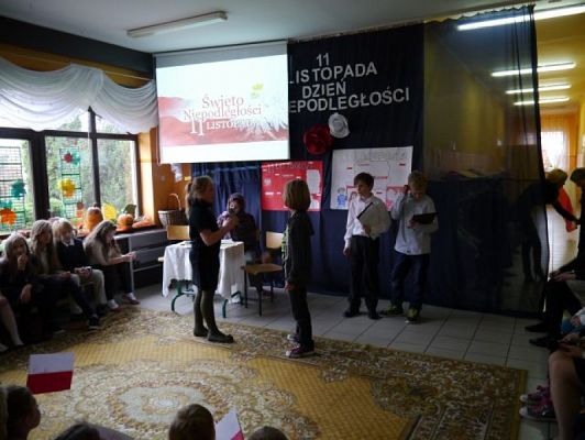  Grafika #0: Uroczysty Apel z Okazji Rocznicy Odzyskania Niepodległości grafika