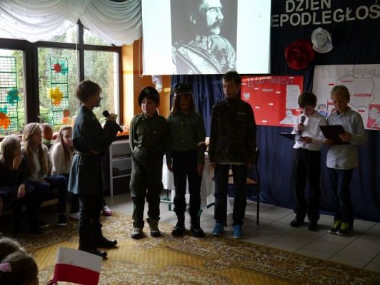  Grafika #7: Uroczysty Apel z Okazji Rocznicy Odzyskania Niepodległości grafika