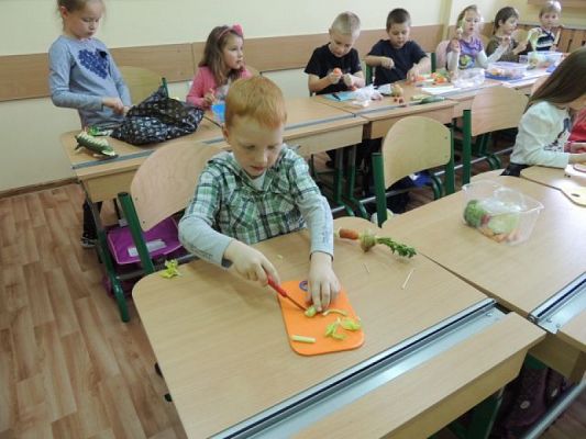 Grafika #5: Warzywne kukiełki grafika