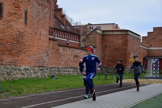  Grafika #1: ROZSTRZYGNIĘCIE SZKOLNYCH ELIMINACJI DO BIEGU MIKOŁAJKOWEGO grafika