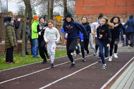  Grafika #8: ROZSTRZYGNIĘCIE SZKOLNYCH ELIMINACJI DO BIEGU MIKOŁAJKOWEGO grafika