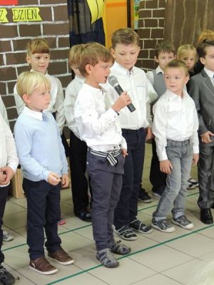  Grafika #2: Pasowanie pierwszoklasistów grafika