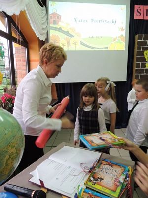  Grafika #10: Pasowanie pierwszoklasistów grafika