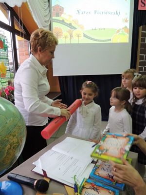  Grafika #11: Pasowanie pierwszoklasistów grafika