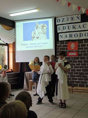  Grafika #2: Uroczysta Akademia z okazji Dnia Edukacji Narodowej grafika