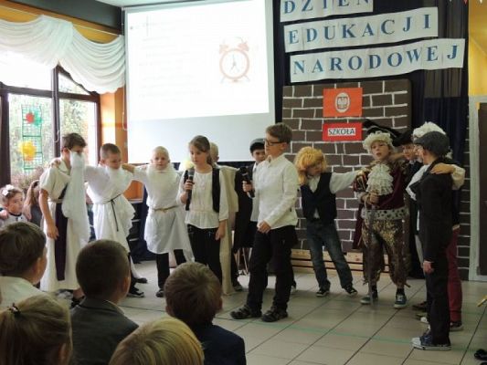  Grafika #8: Uroczysta Akademia z okazji Dnia Edukacji Narodowej grafika