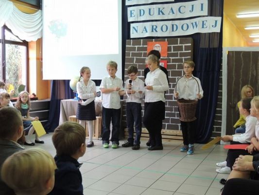  Grafika #9: Uroczysta Akademia z okazji Dnia Edukacji Narodowej grafika