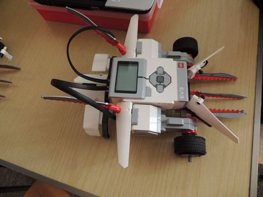  Grafika #4: Klub LEGO MINDSTROMS grafika