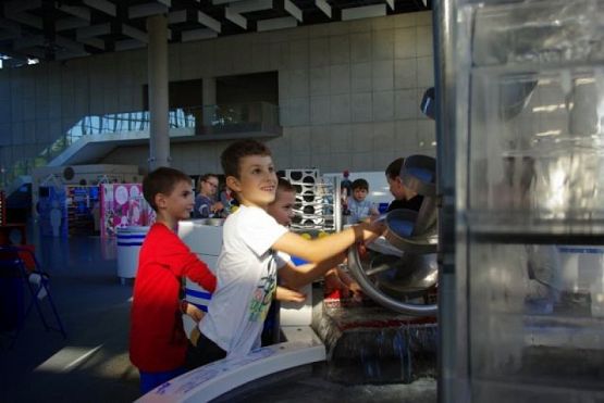  Grafika #7: Wycieczka do Centrum Nauki EXPERYMENT grafika