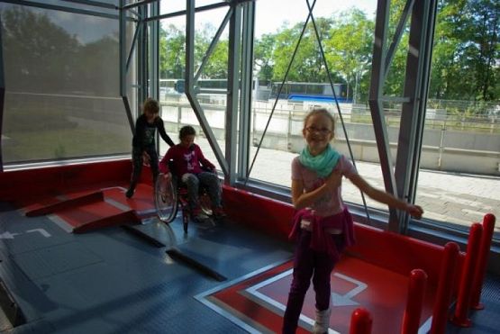  Grafika #13: Wycieczka do Centrum Nauki EXPERYMENT grafika