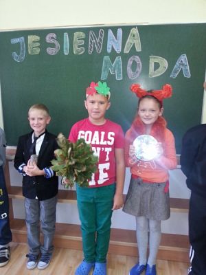  Grafika #1: Jesienny teatr" klasy IIa grafika