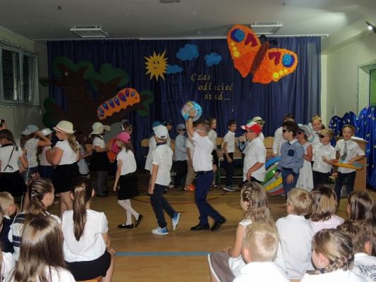 Grafika #9: Uroczyste zakończenie roku szkolnego 2015/2016 grafika