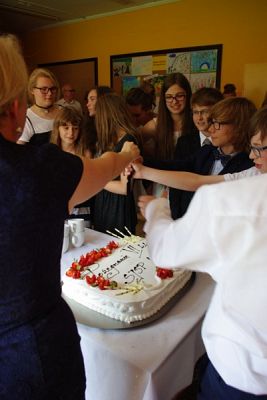 Grafika #14: UROCZYSTE ZAKOŃCZENIE KLAS VI grafika