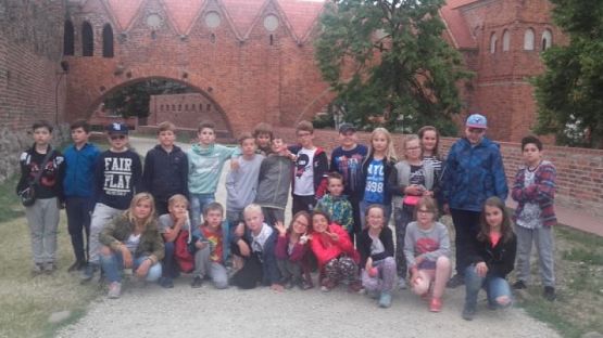 Grafika #1: Wycieczka klas czwartych do Torunia grafika