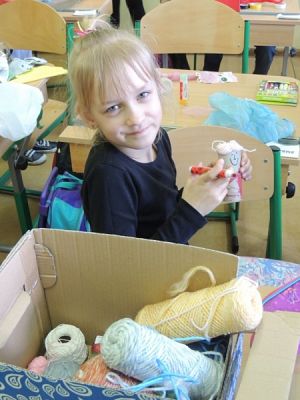 Grafika #4: Kolorowe pacynki grafika