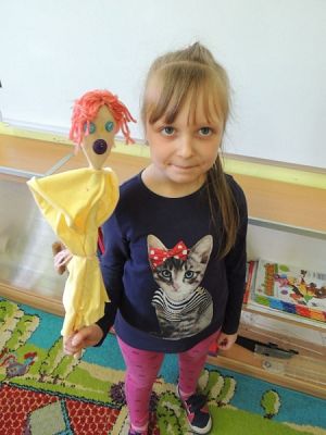 Grafika #17: Kolorowe pacynki grafika