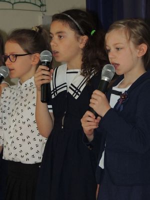  Grafika #8: Uroczysty apel z okazji rocznicy uchwalenia Konstytucji 3 Maja grafika