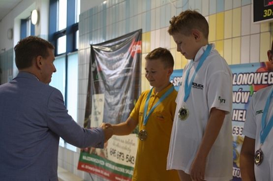  Grafika #2: LIGA PŁYWACKA grafika