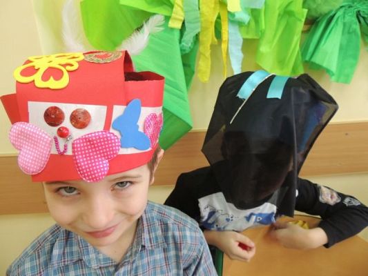  Grafika #3: Świat magicznych kapeluszy grafika