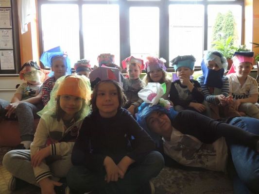  Grafika #7: Świat magicznych kapeluszy grafika